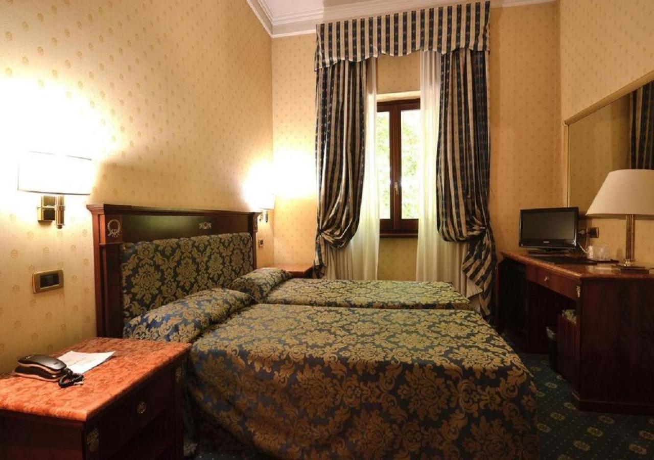 רומא Hotel Cilicia מראה חיצוני תמונה