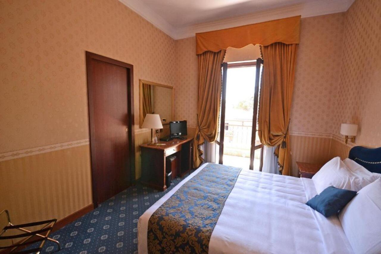 רומא Hotel Cilicia מראה חיצוני תמונה