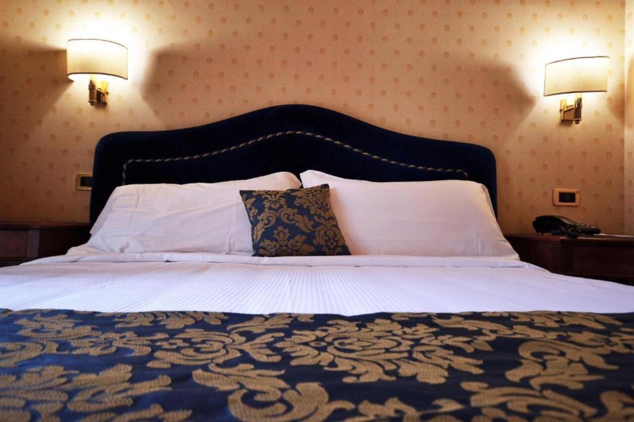 רומא Hotel Cilicia מראה חיצוני תמונה