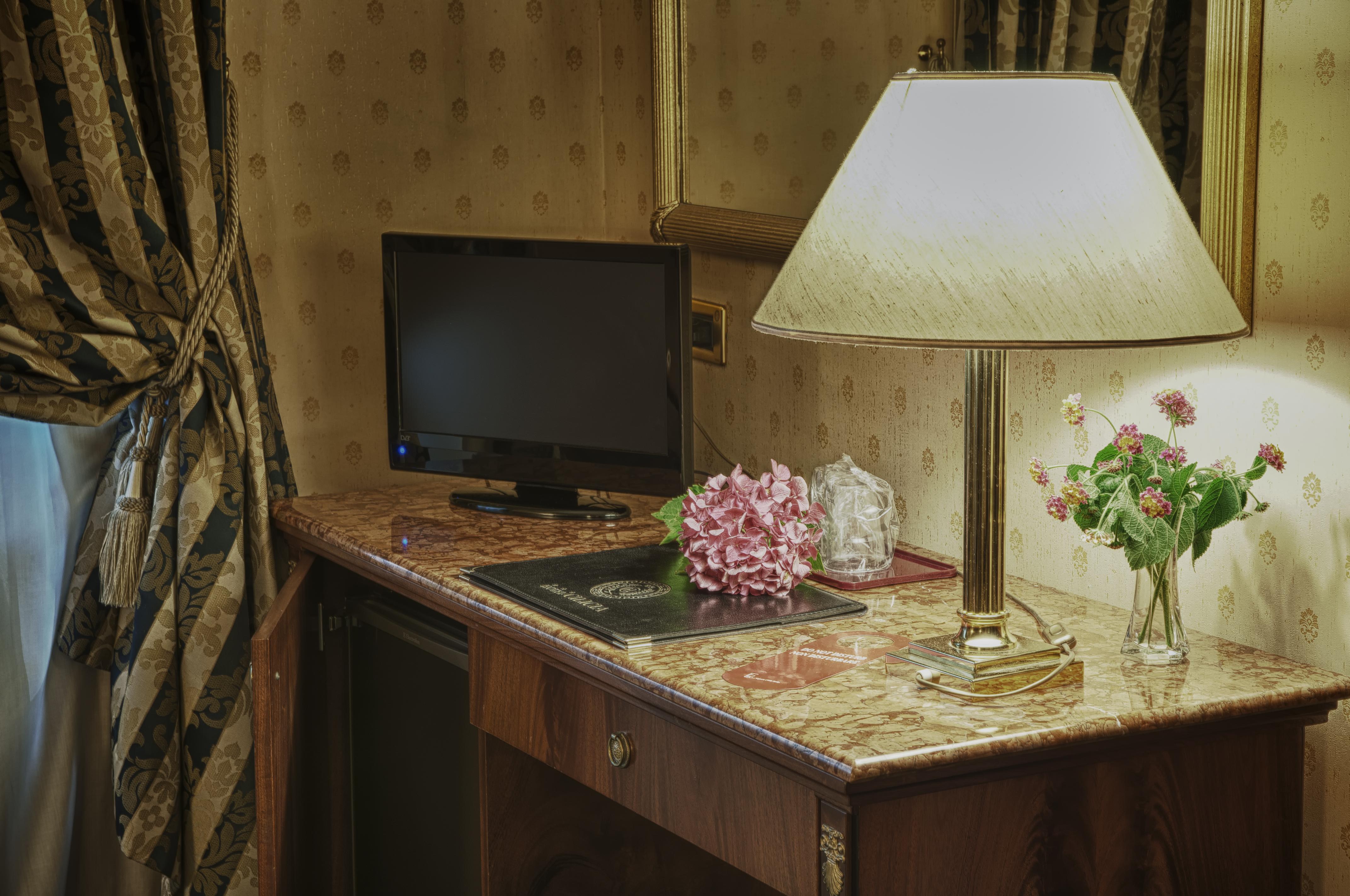 רומא Hotel Cilicia מראה חיצוני תמונה