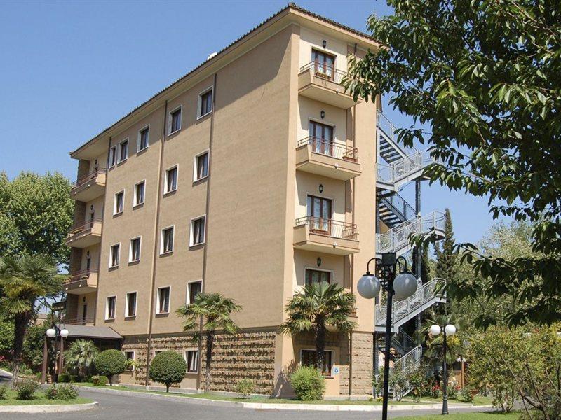 רומא Hotel Cilicia מראה חיצוני תמונה