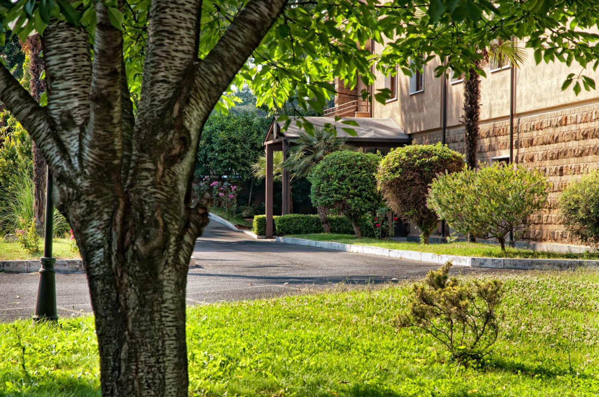 רומא Hotel Cilicia מראה חיצוני תמונה