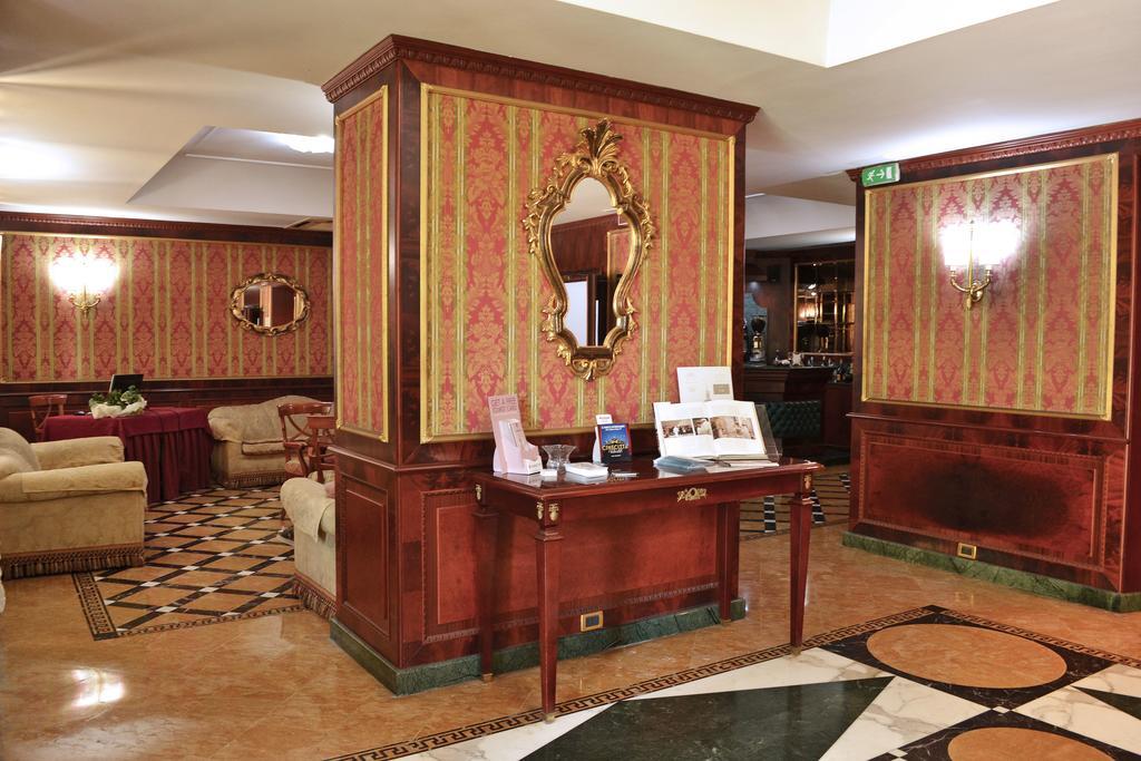 רומא Hotel Cilicia מראה חיצוני תמונה