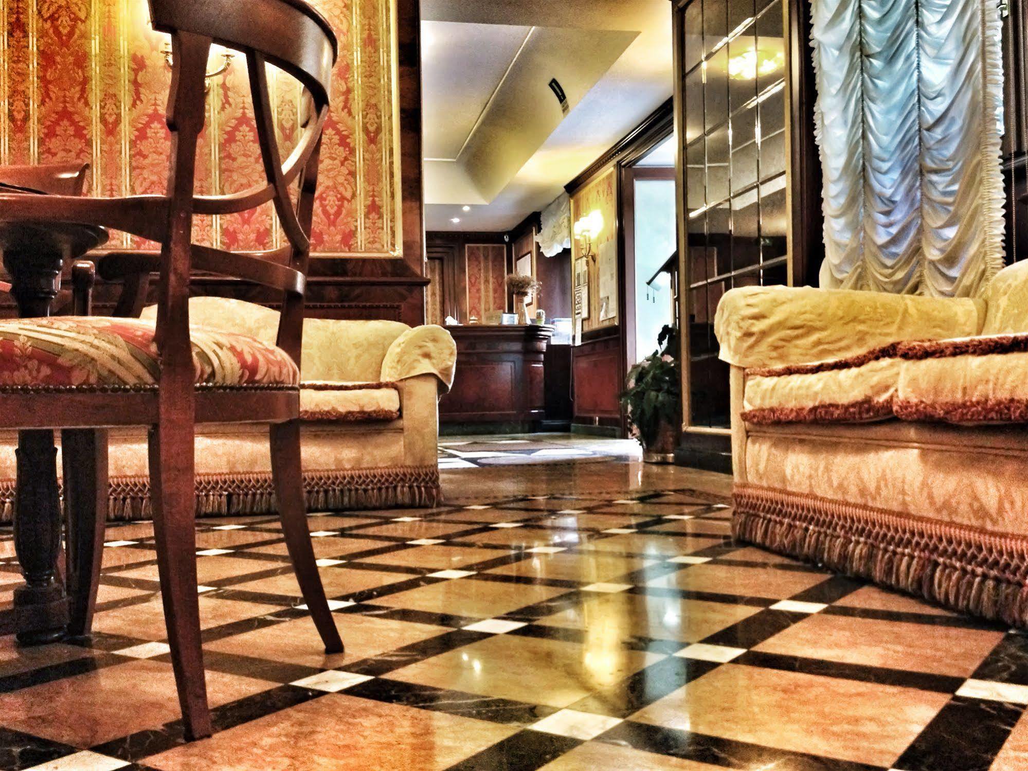 רומא Hotel Cilicia מראה חיצוני תמונה
